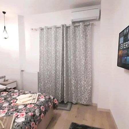 The Golden Home 1 Пирея Екстериор снимка