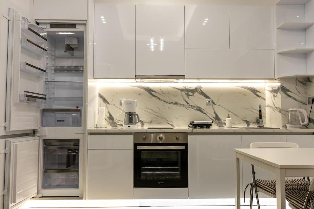 The Golden Home 1 Пирея Екстериор снимка