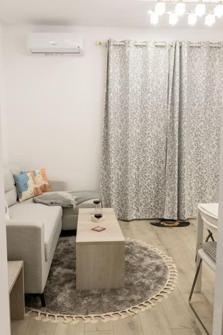 The Golden Home 1 Пирея Екстериор снимка