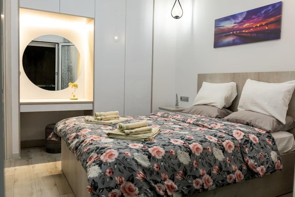 The Golden Home 1 Пирея Екстериор снимка