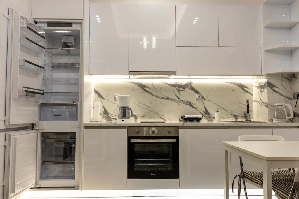 The Golden Home 1 Пирея Екстериор снимка