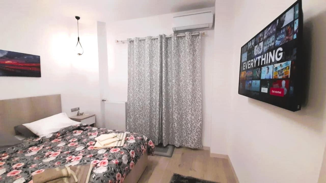 The Golden Home 1 Пирея Екстериор снимка